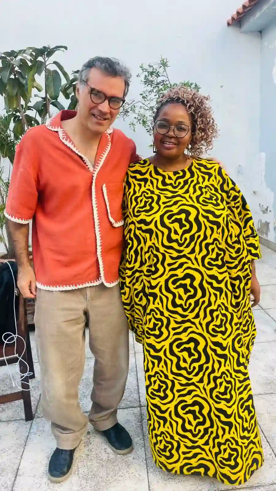 A GCS delegate with a Mozambican counterpart on the sidelines of MICMZ